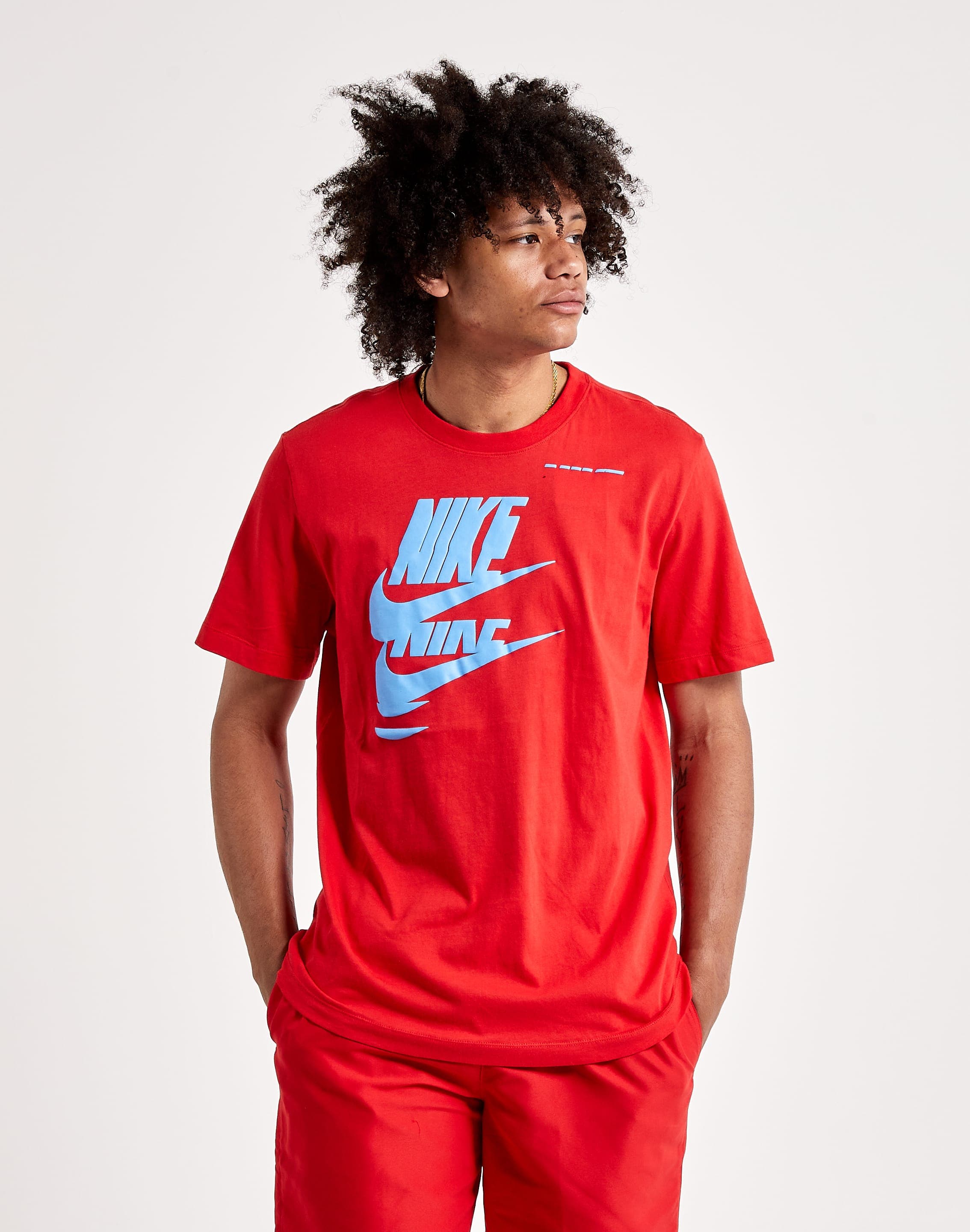 – Nike DTLR Nsw Sport Essentials+ Tee