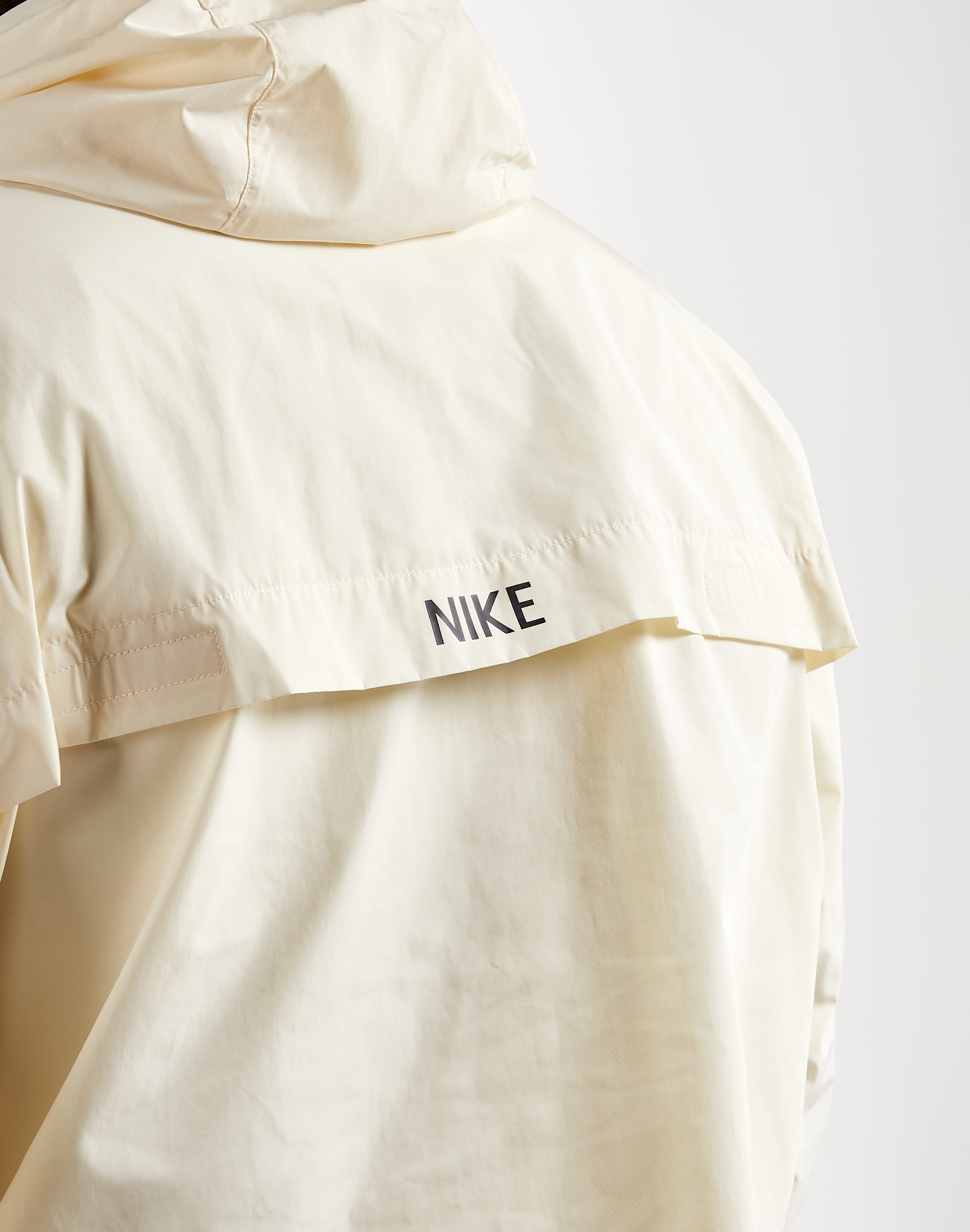 Nike Sportswear CIRCA ANORAK - Windbreaker - light crimson/coconut milk/rot  