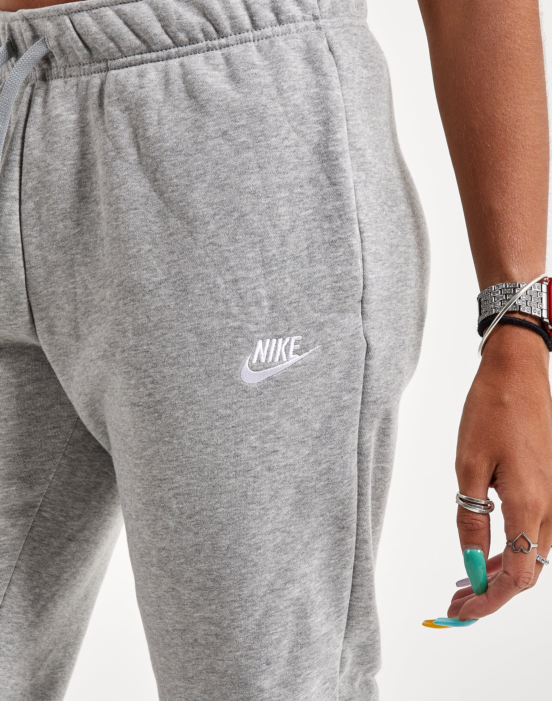 Nike Club Fleece Mid-Rise Pants – DTLR