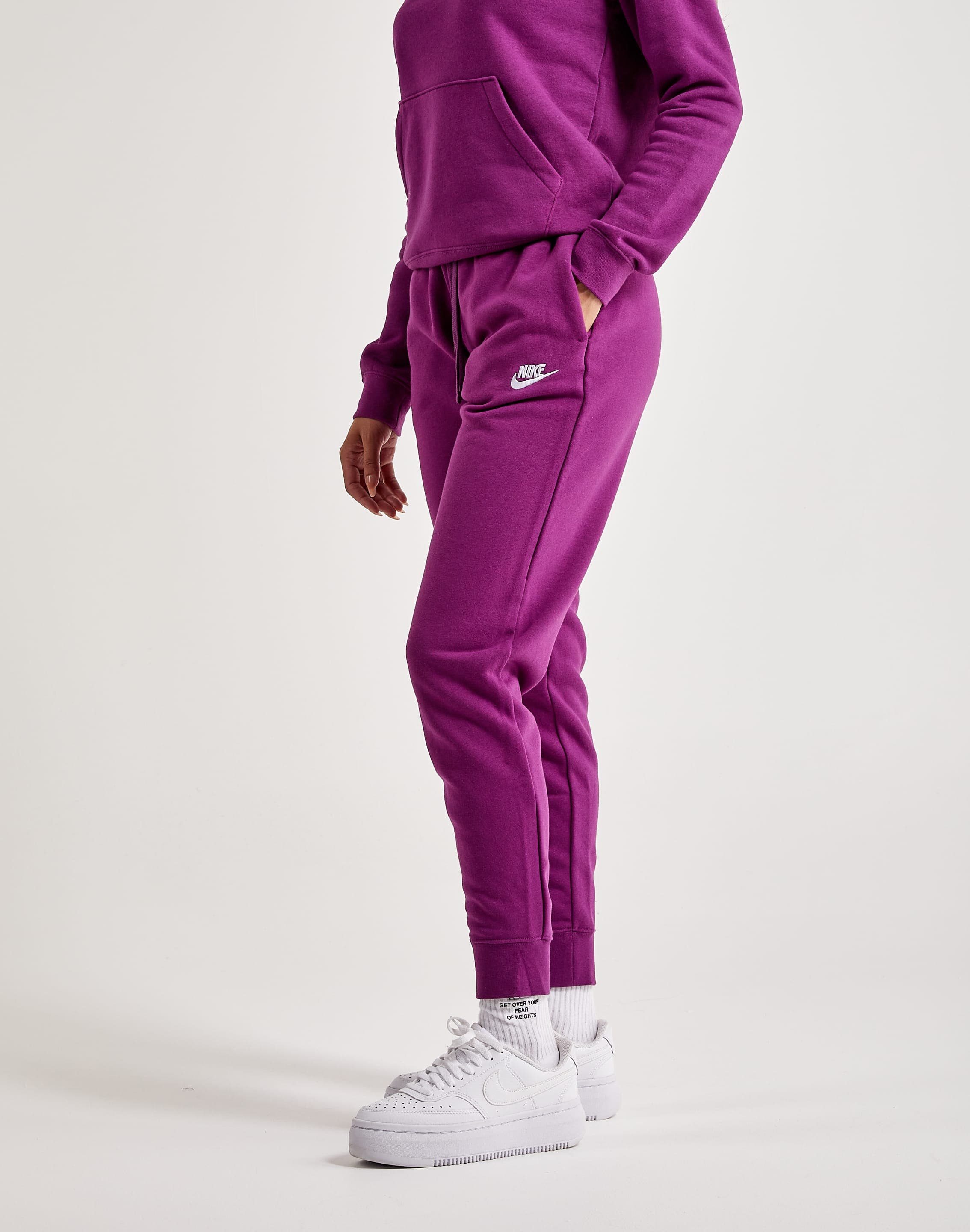 Nike Club Fleece Mid-Rise Pants â DTLR