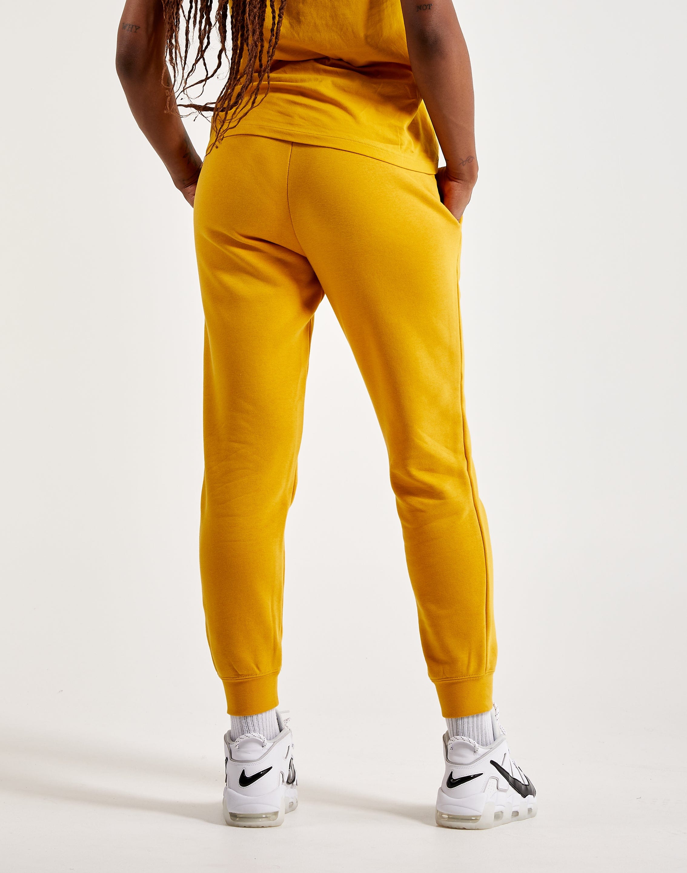 Nike Club Fleece Mid-Rise Pants – DTLR