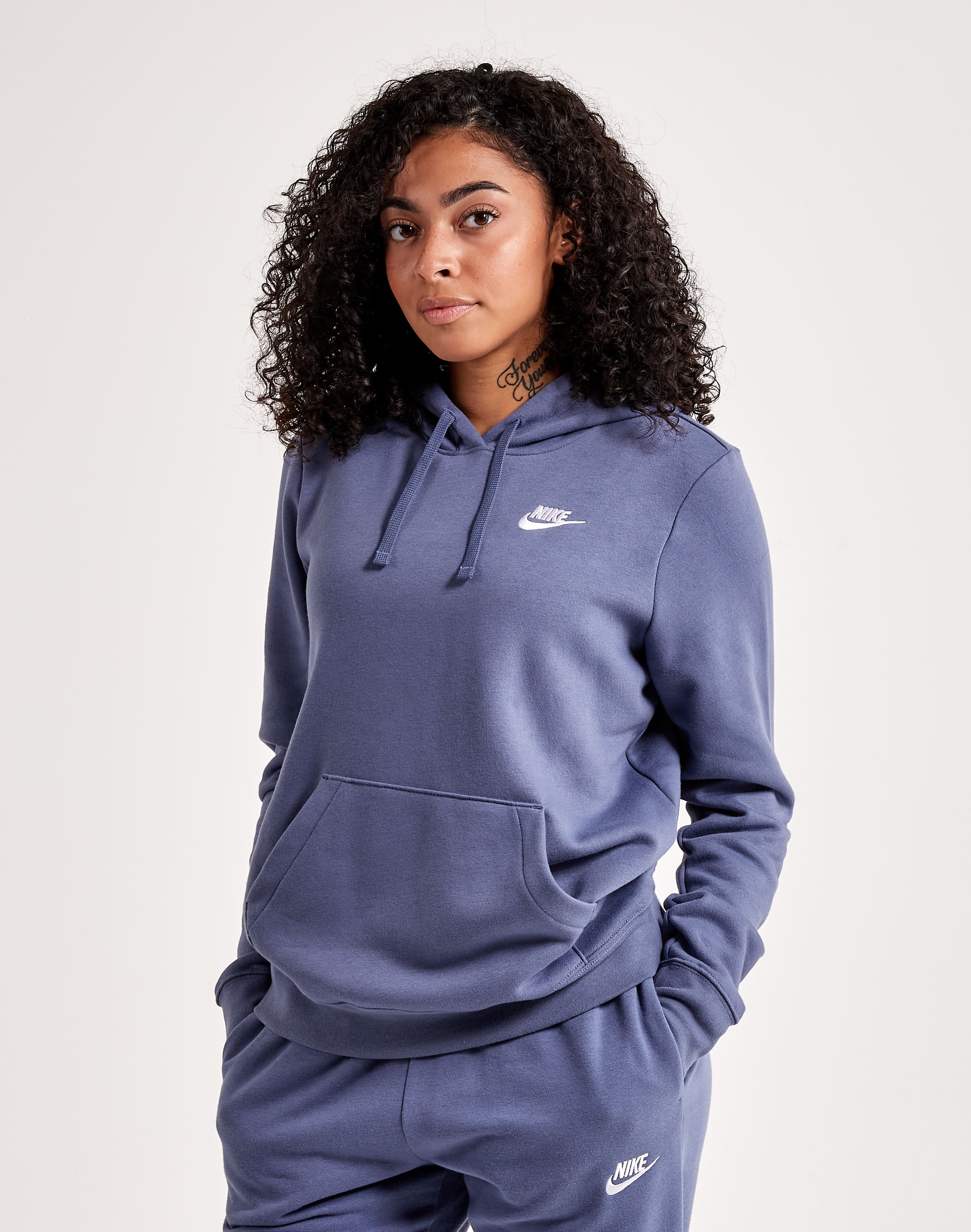 Nike Pullover Sweatshirt Women'S: Ultimate Comfort Meets Style