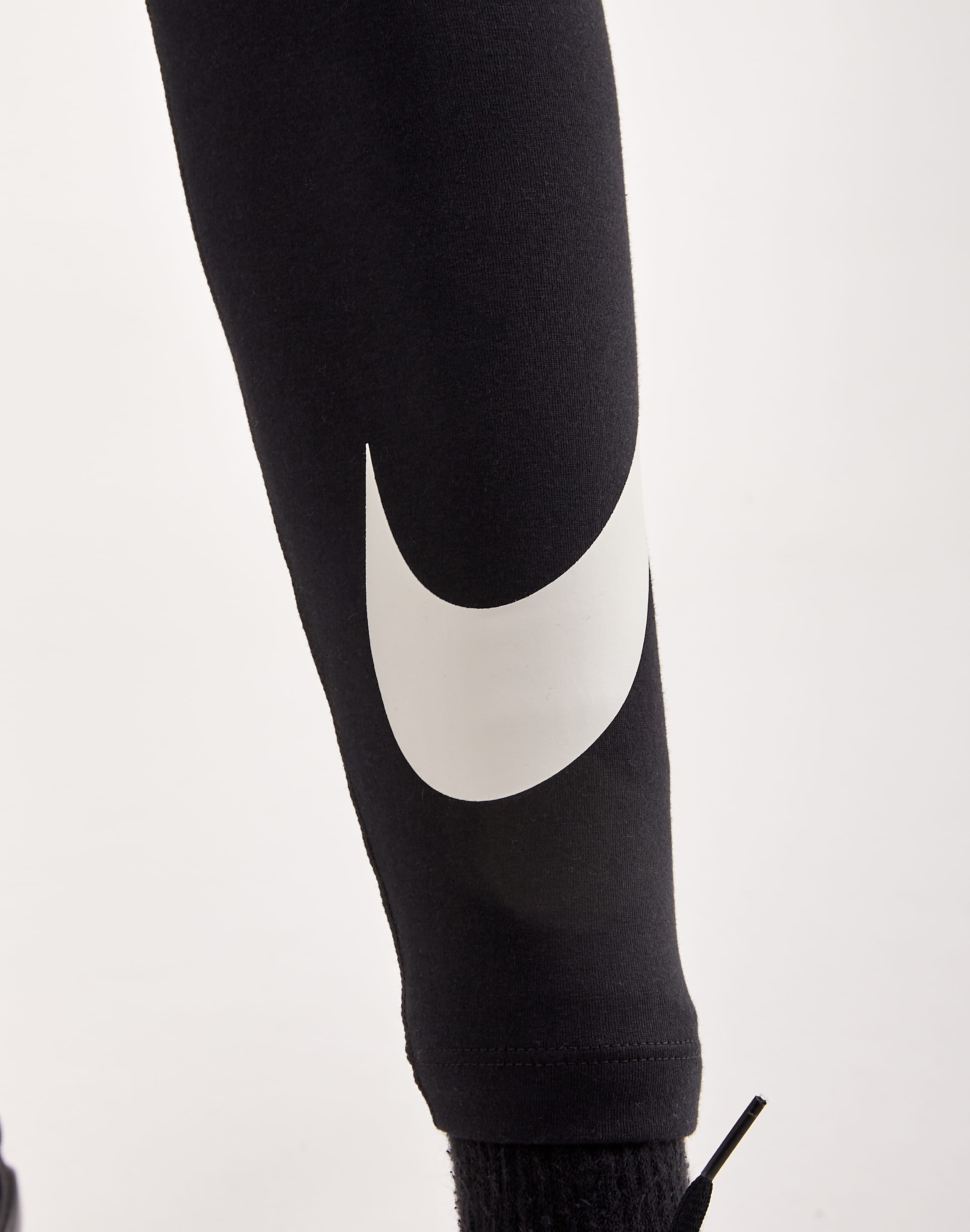 Nike Womens Essential Tiger Printed Leggings CV8597-010 Tight Fit