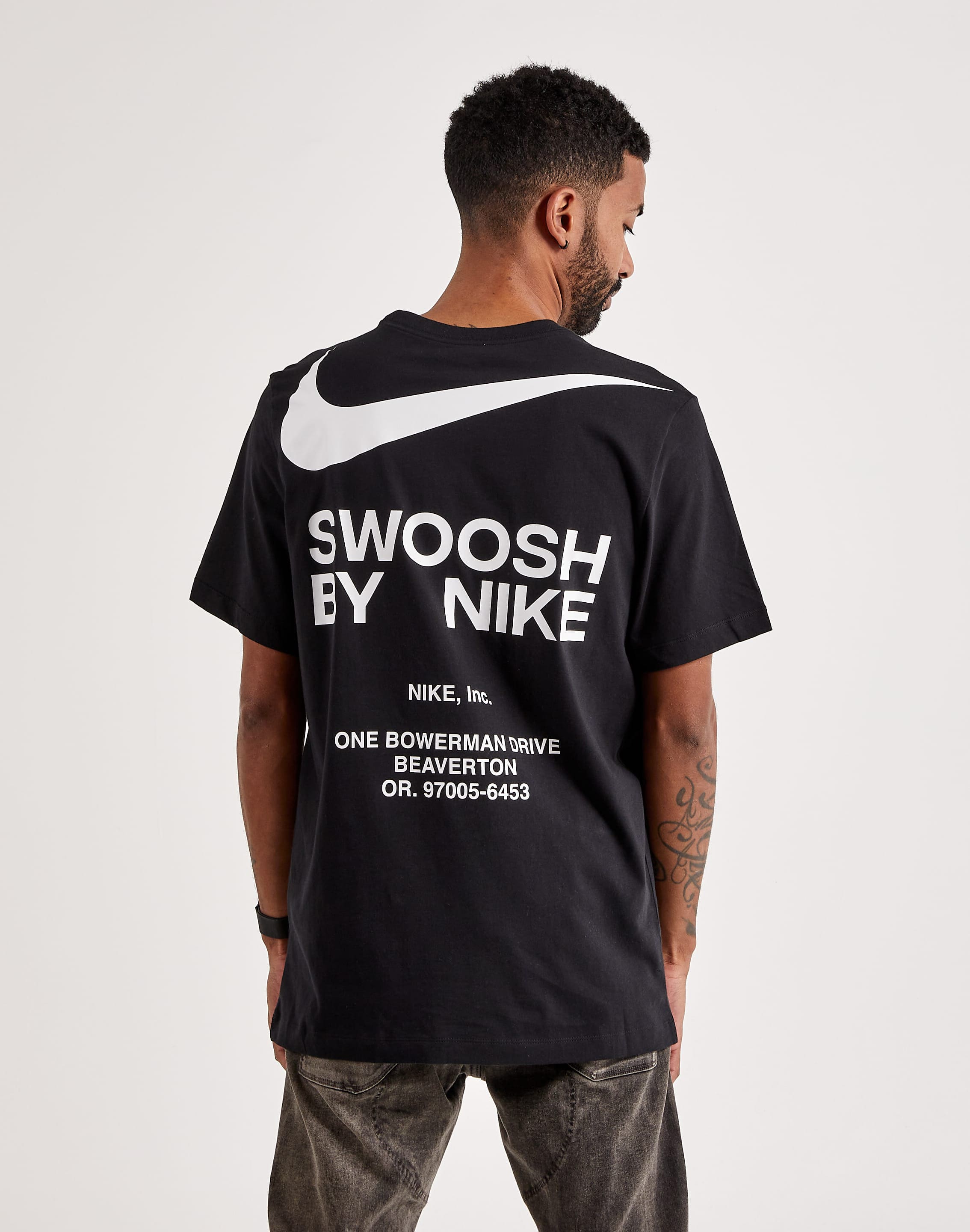 Nike Big Swoosh Tee – DTLR