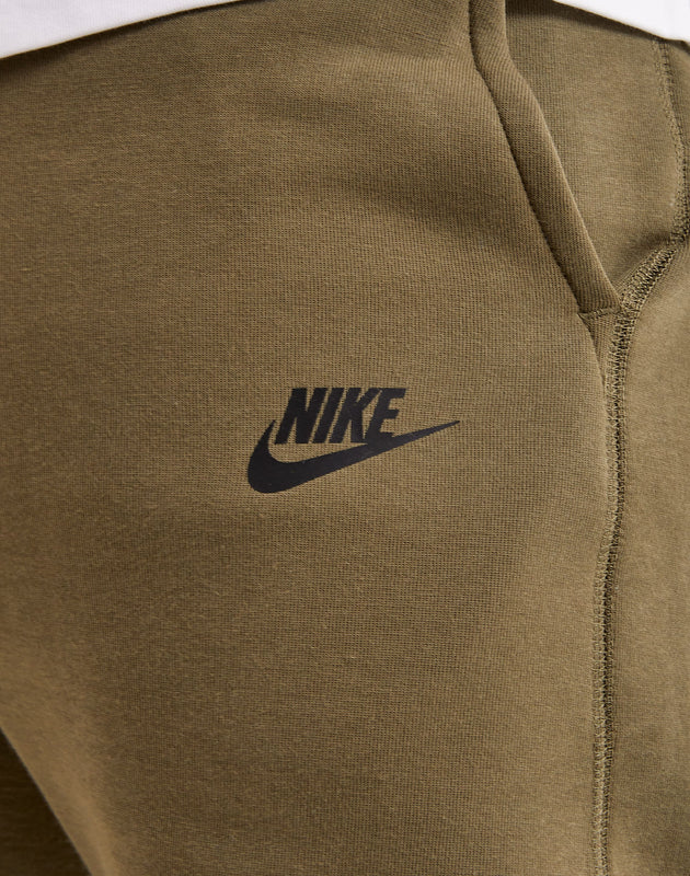 Nike Tech Fleece SlimFit Joggers DTLR