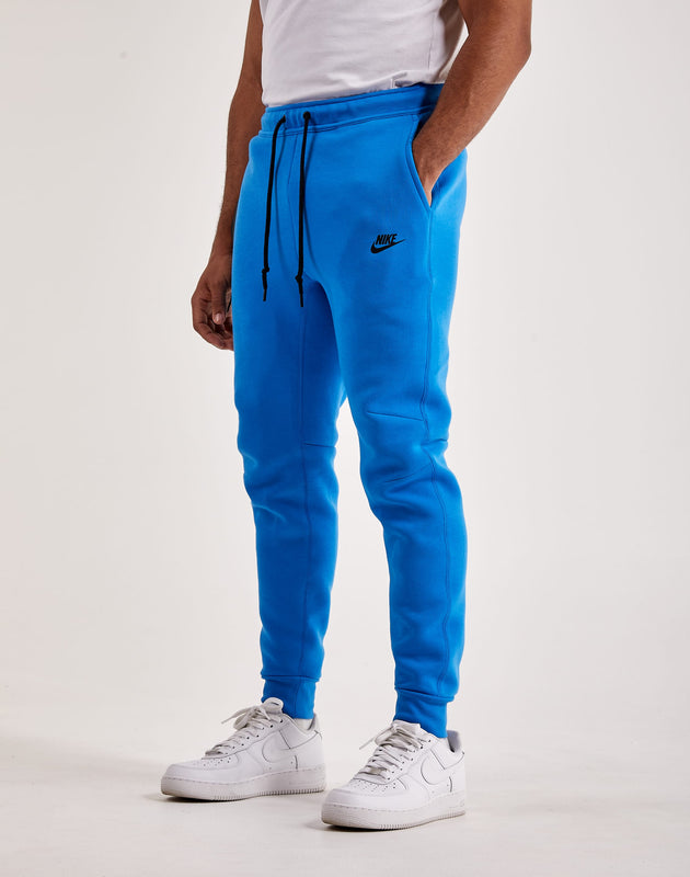 Nike Tech Fleece SlimFit Joggers DTLR