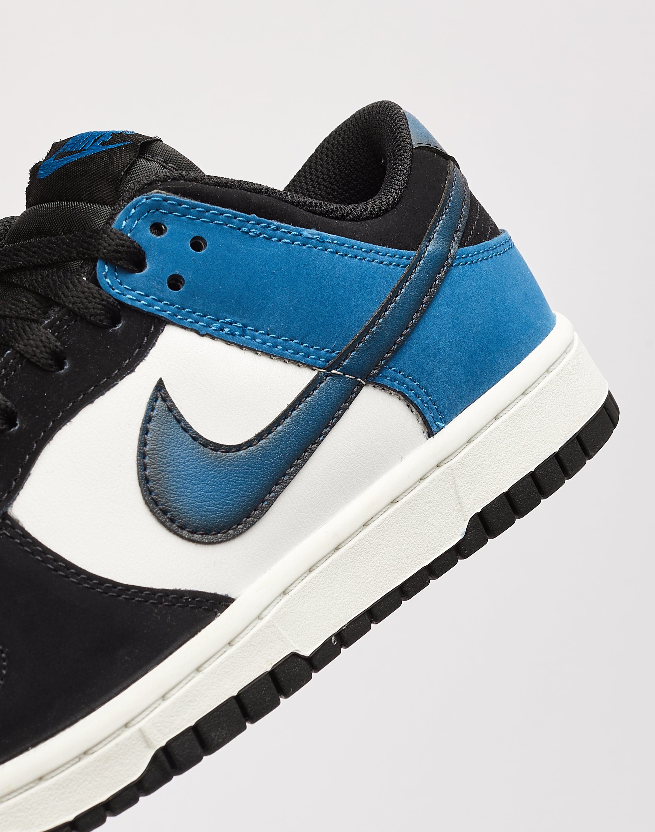 Nike Dunk Low Retro â DTLR