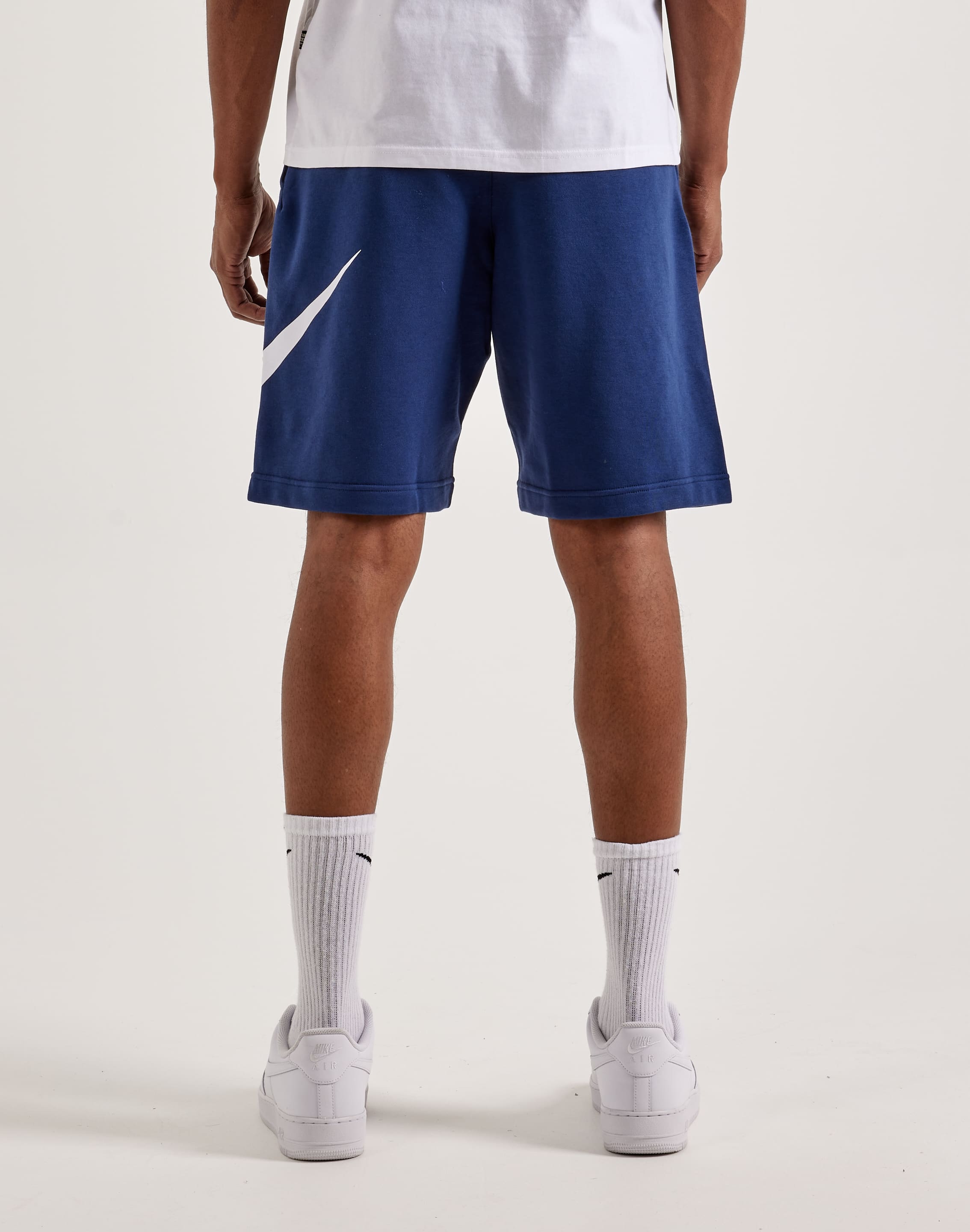Nike Club Graphic Shorts – DTLR