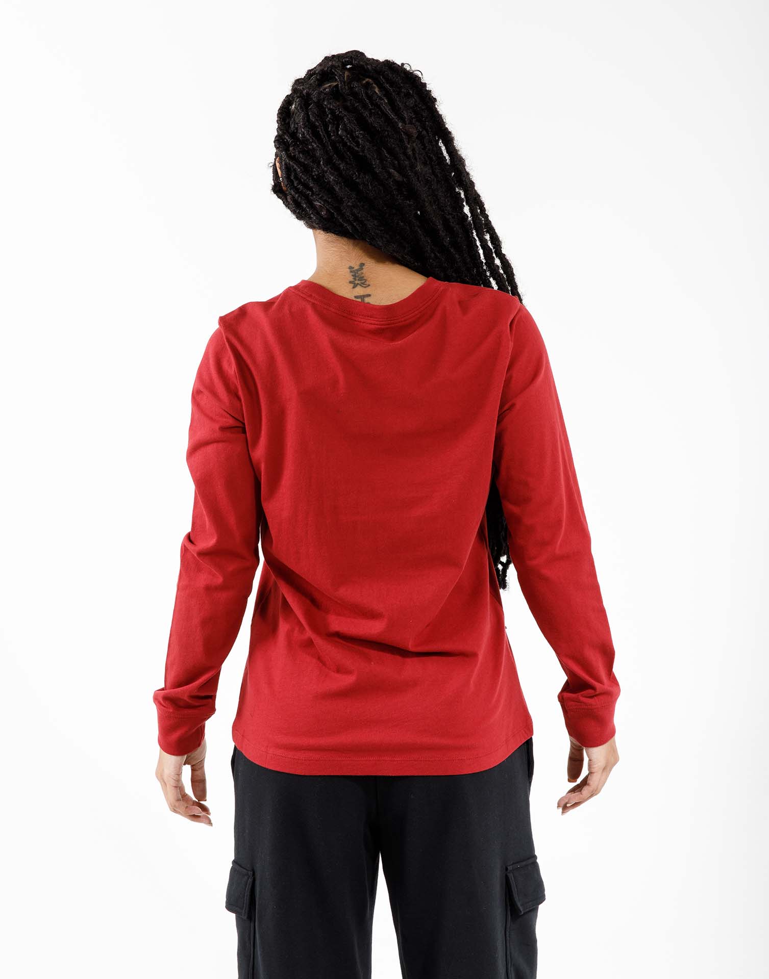 Photo of Nike Nsw Essential Futura Long-Sleeve Tee