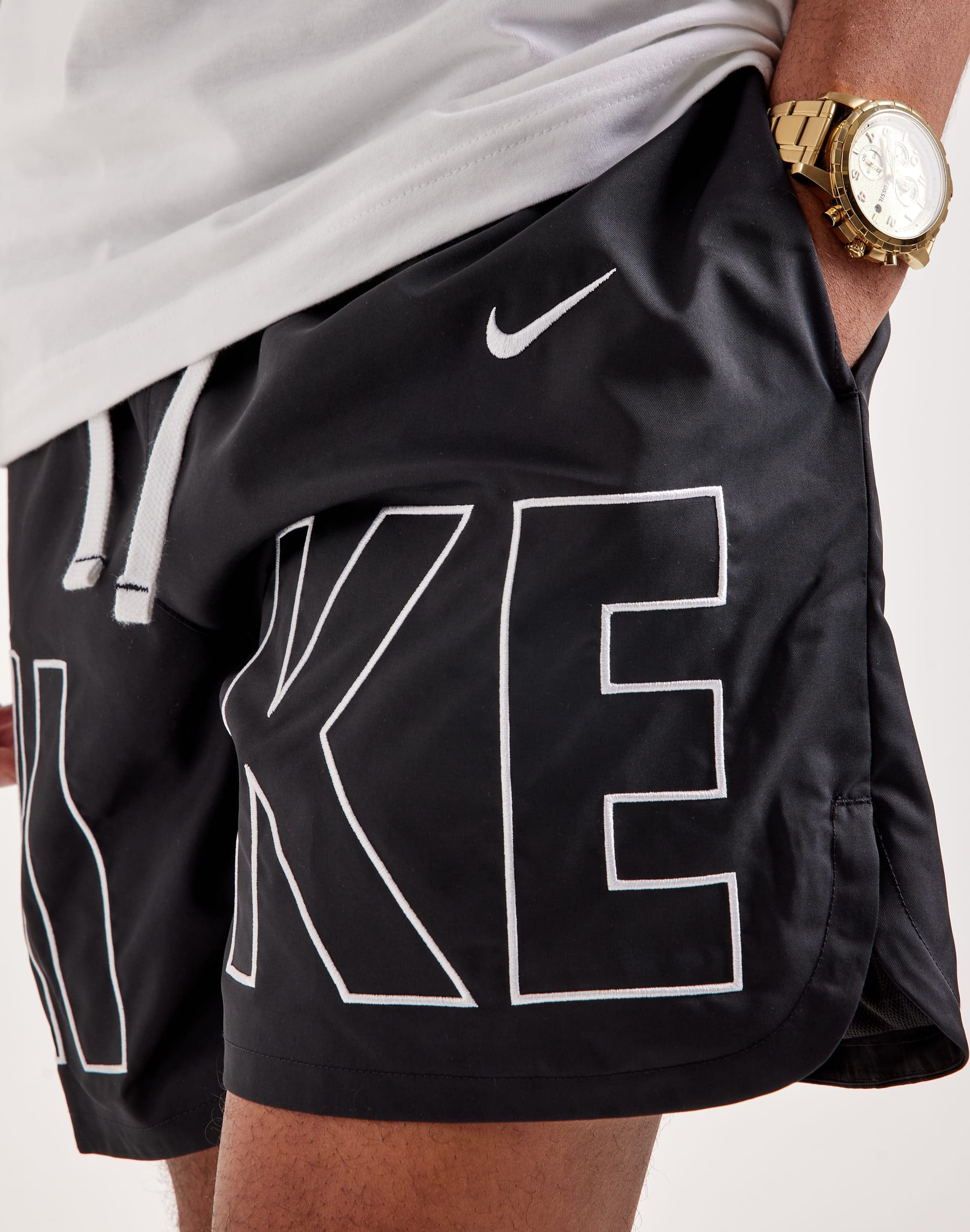 Nike Woven Flow Shorts โ DTLR