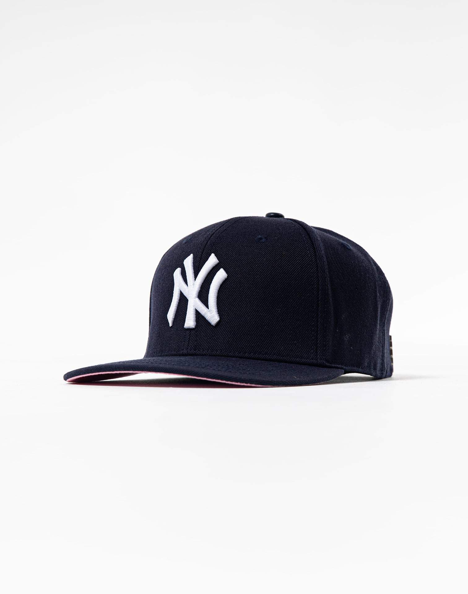 Photo of Pro Standard Mlb New York Yankees Logo Snapback