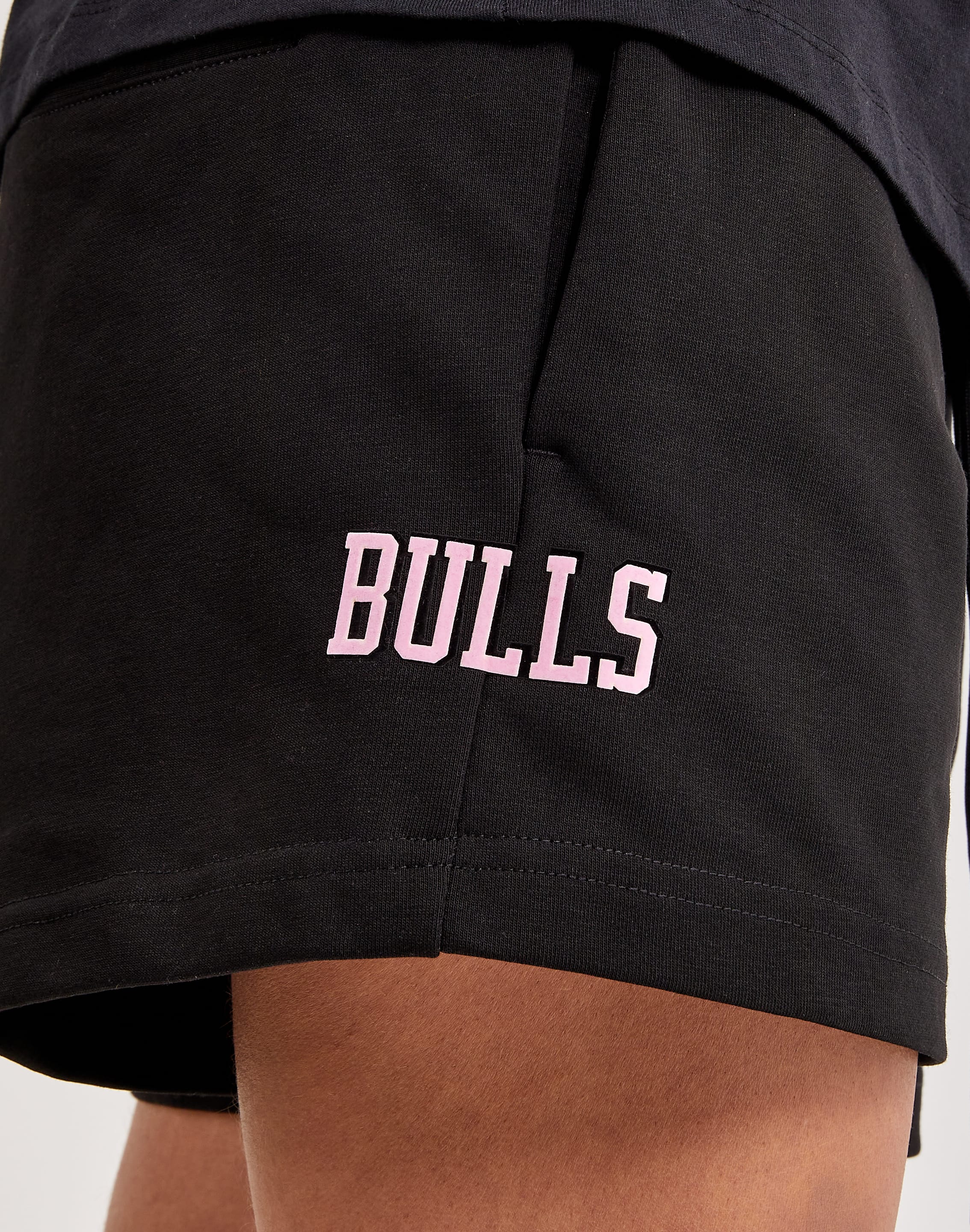 Pro Standard Chicago Bulls Washed Neon Fleece Shorts – DTLR