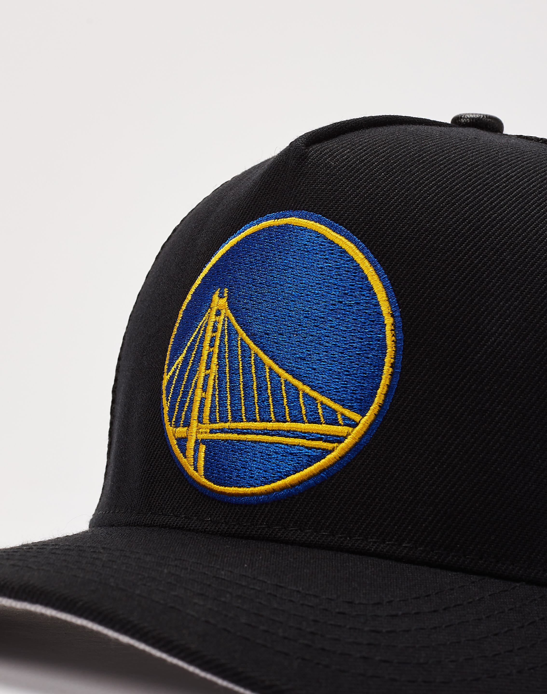 Mitchell & Ness Golden State Warriors NBA Team Trucker Hat - Blue - One Size