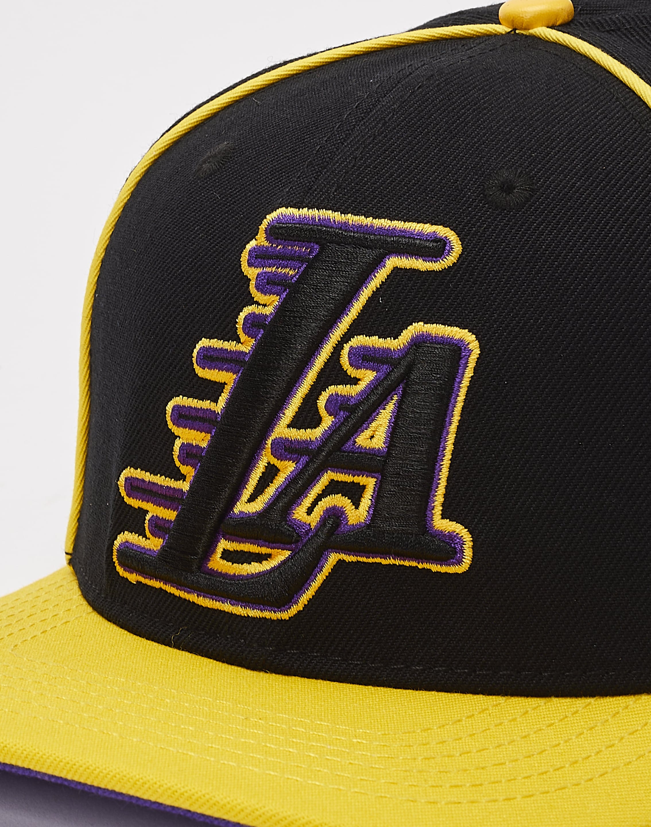 Men's Los Angeles Lakers Pro Standard Black 2020 Finals Champs Crown Snapback  Hat