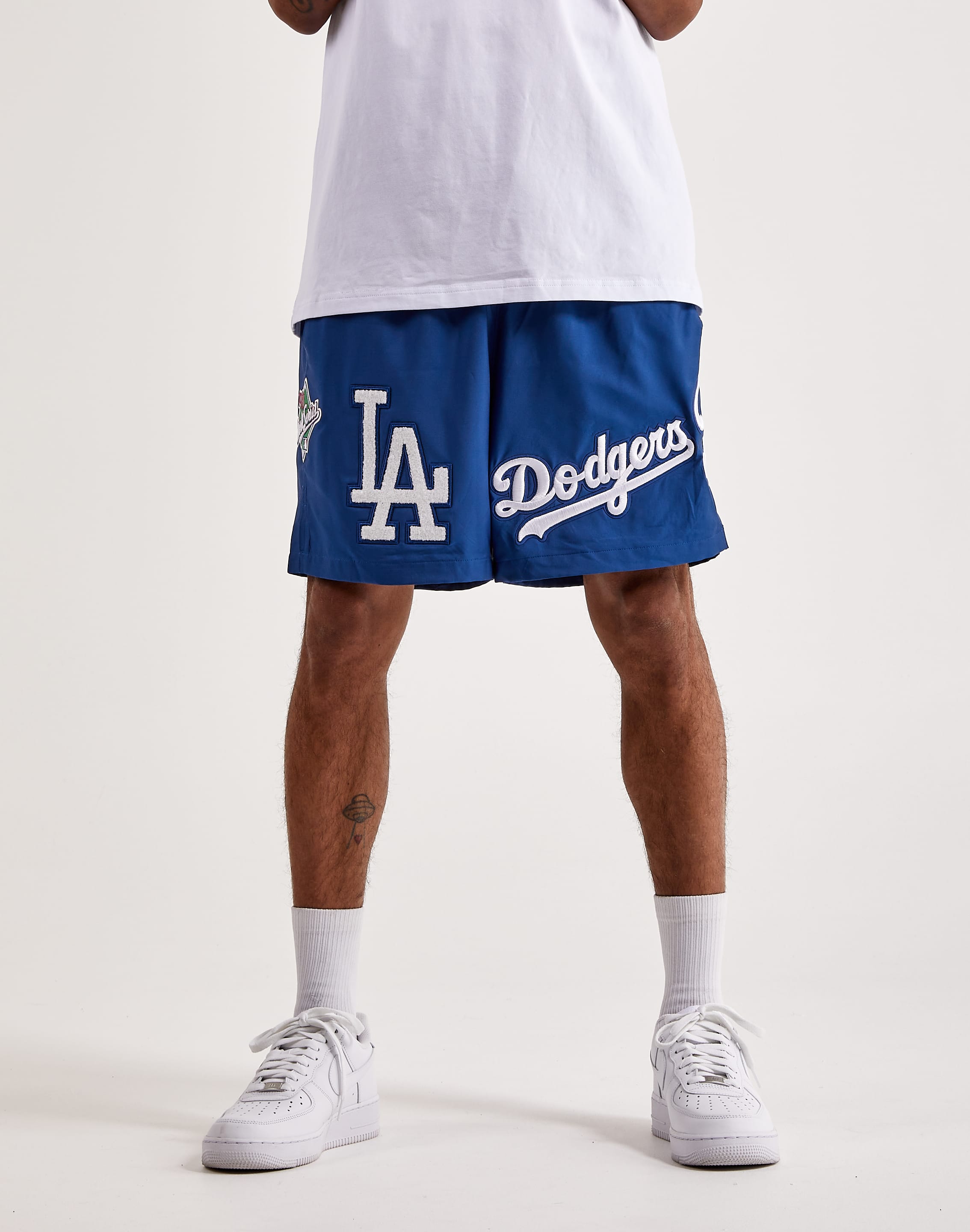 thumbnail image 2 of Men's Los Angeles Dodgers Short Pants - Stitched Logo & Number - With Pockets - S-3XL 2 of 4