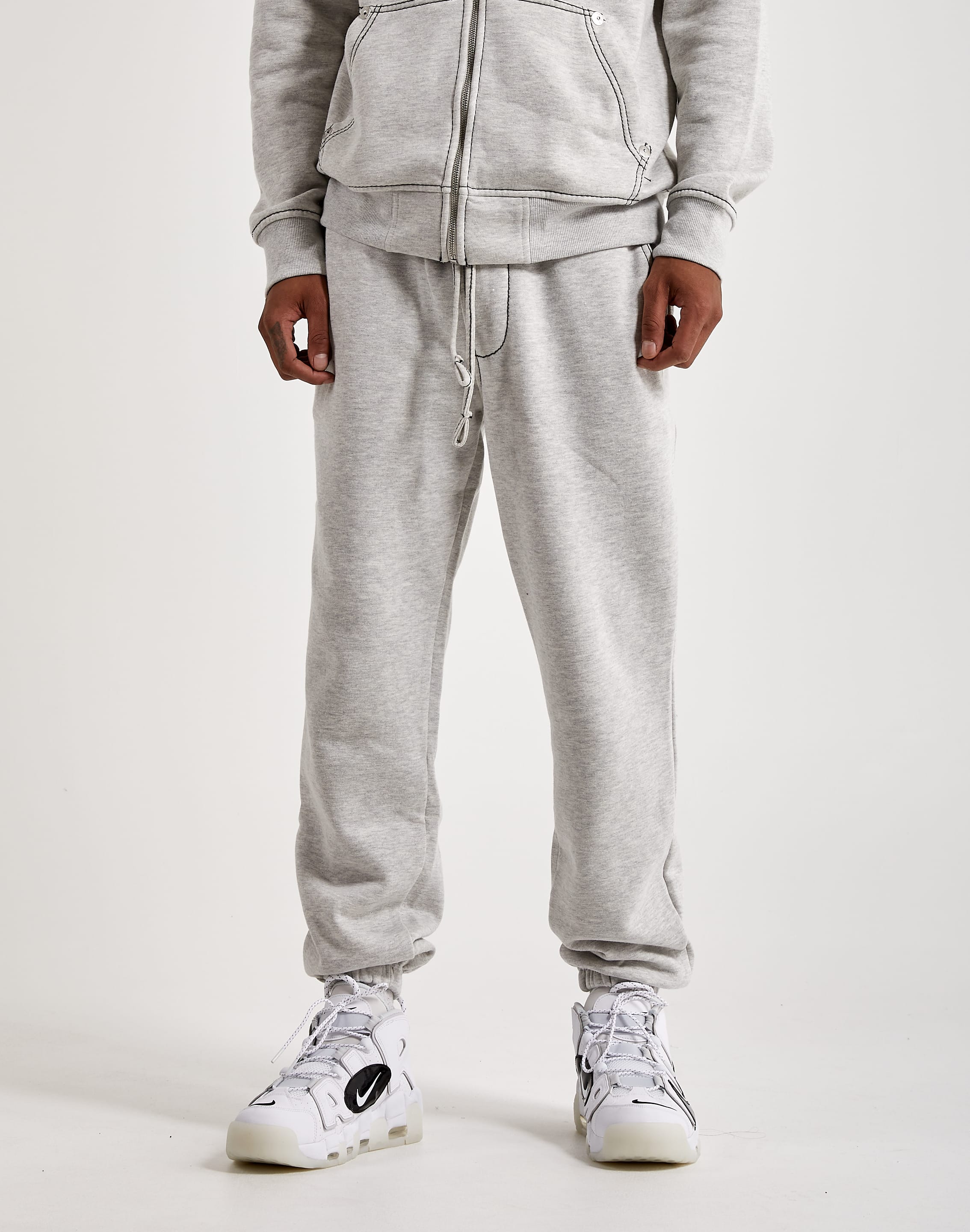 True Religion Big T Joggers – DTLR1