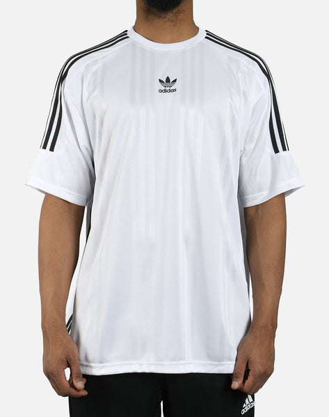 adidas_ce1641_01_95e64607-f2ea