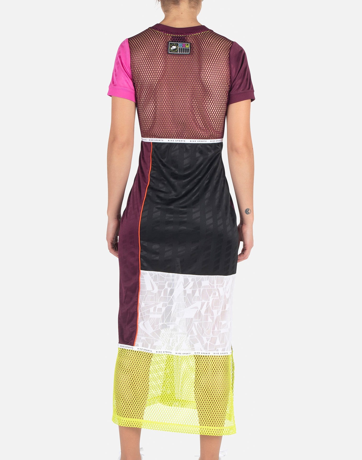 Photo of Nike NSW BORDEAUX DRESS
