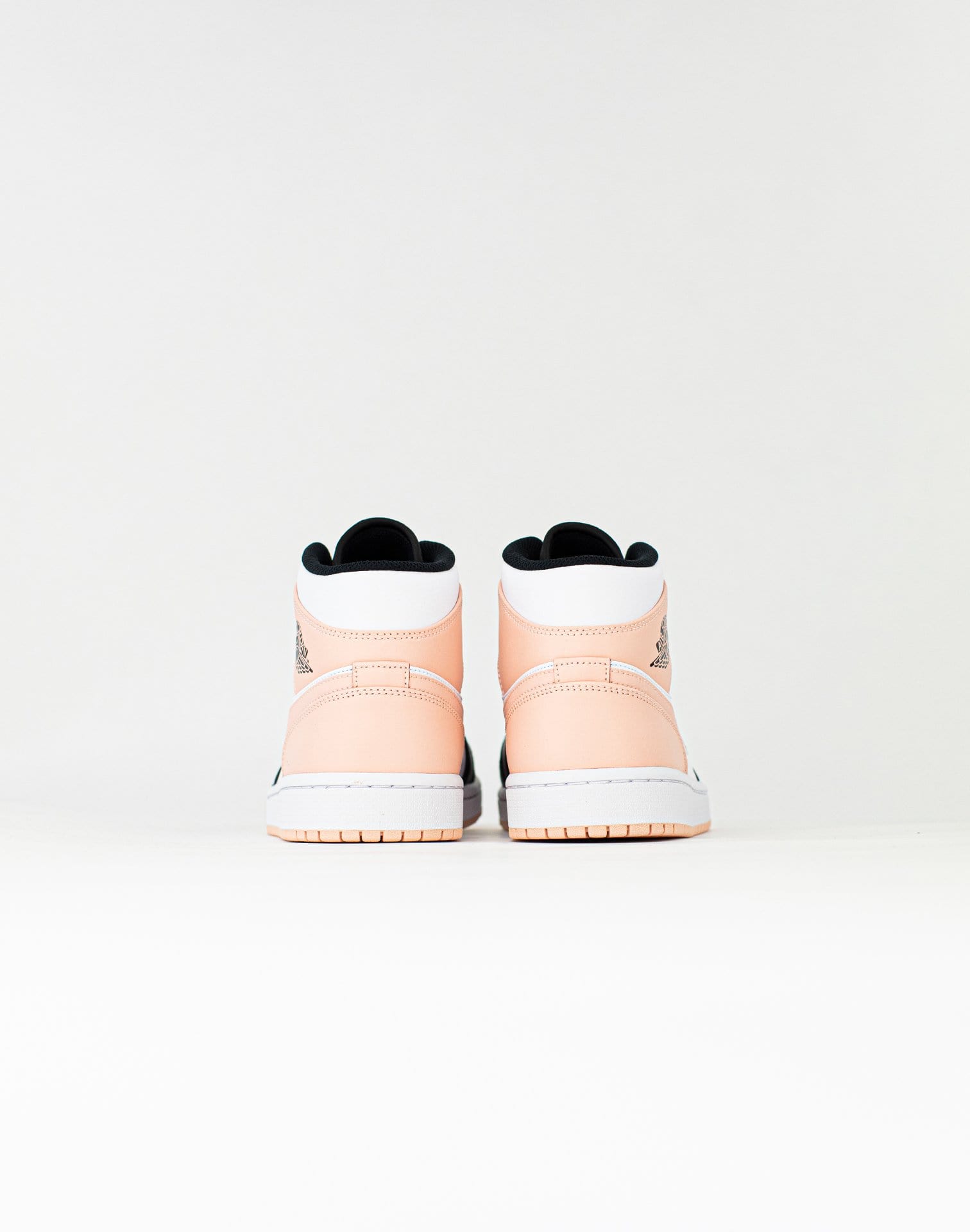 Photo of Jordan Air Jordan 1 Mid
