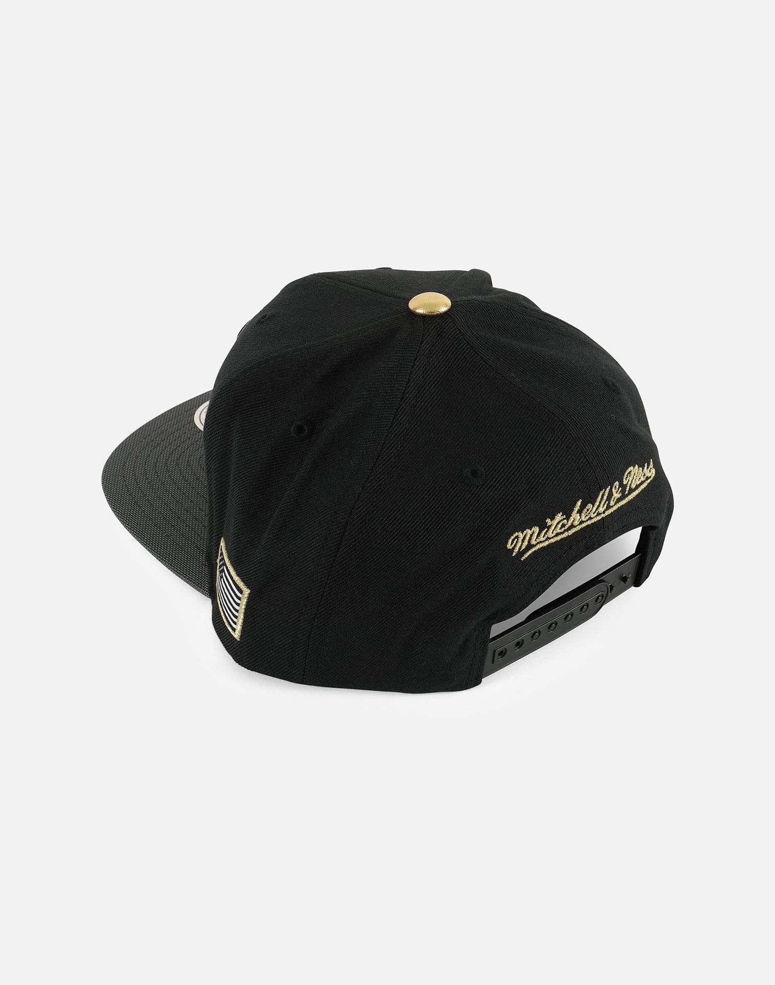 Mitchell & Ness Cleveland Cavaliers Gold Tip Snapback Hat
