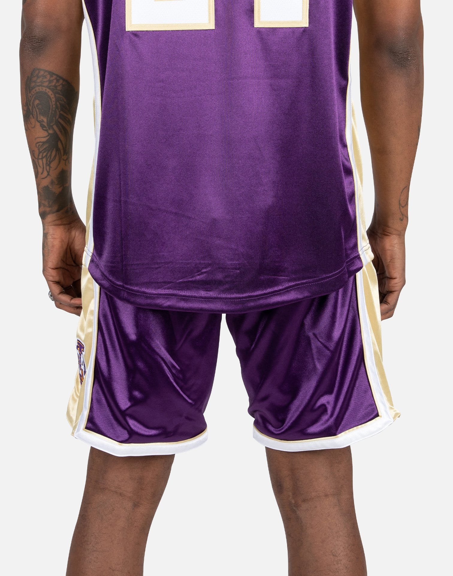Hmdd Los Angeles Kobe Shorts 8/24 Size Xlarge for Sale in New York, NY -  OfferUp