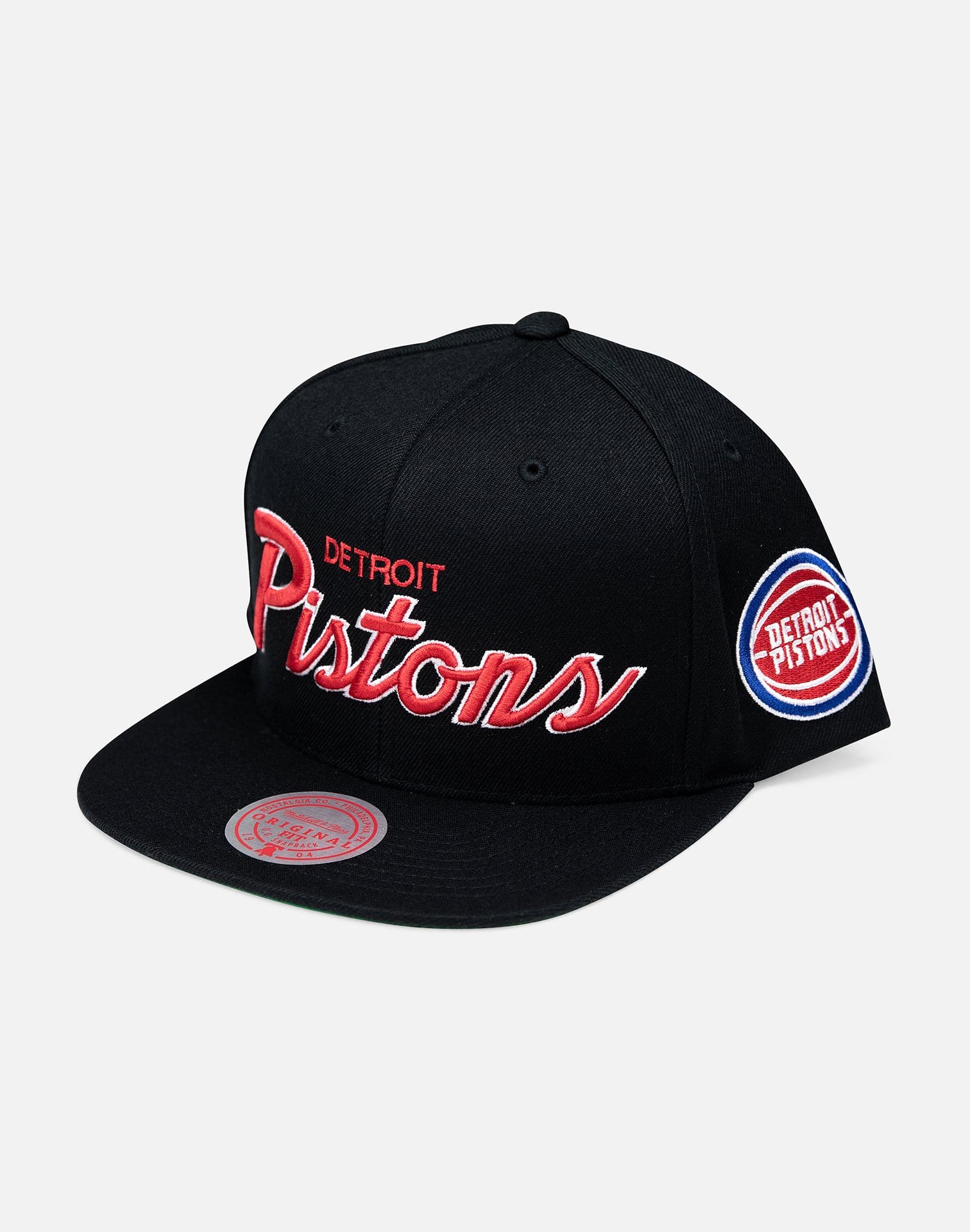 Mitchell Ness NBA DETROIT PISTONS FOUNDATION SCRIPT SNAPBACK – DTLR