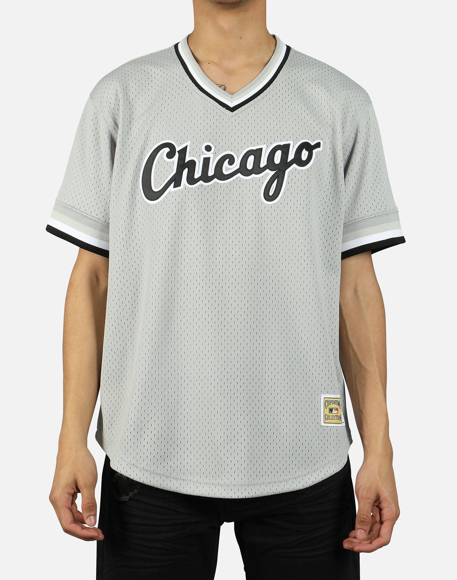 Mitchell Ness MLB CHICAGO WHITE SOX MESH V-NECK JERSEY – DTLR