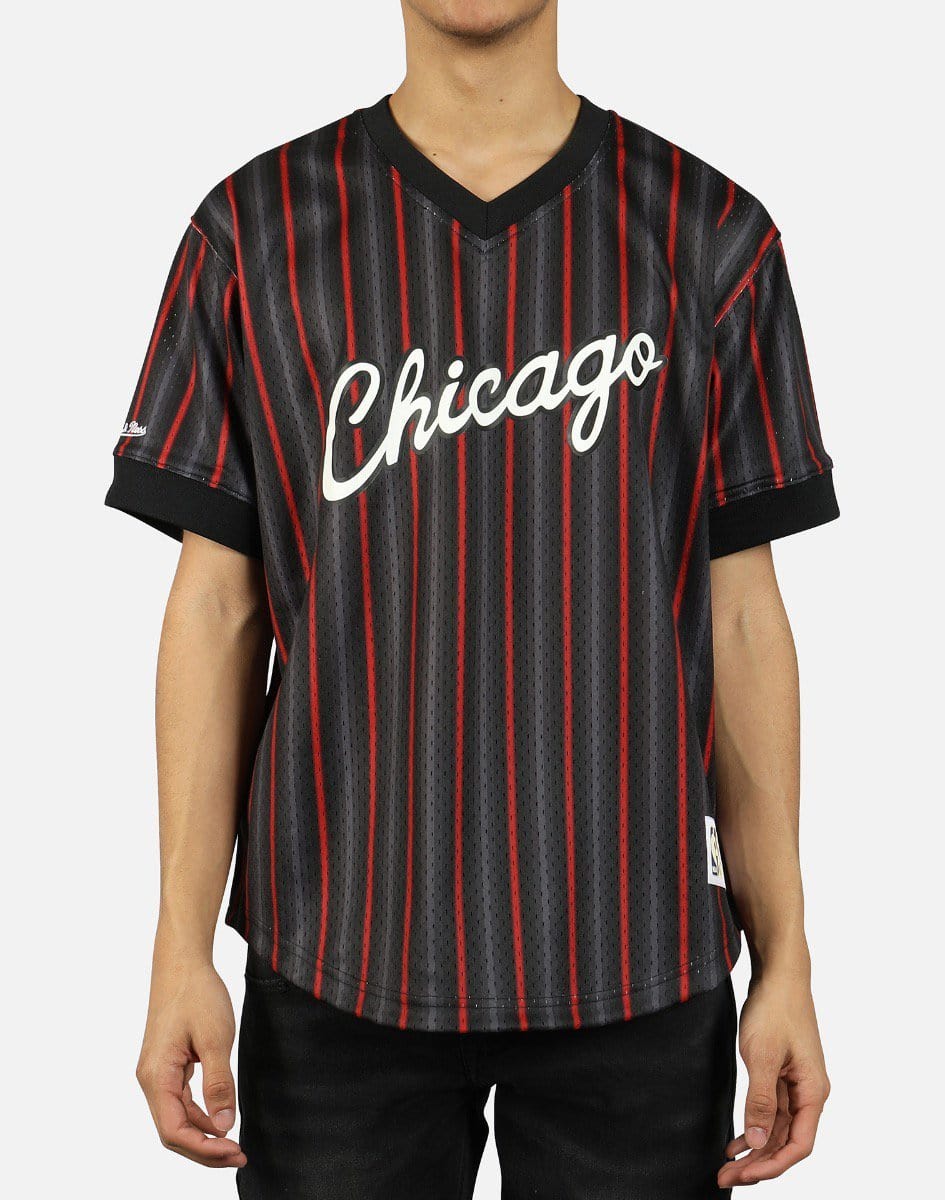 Chicago Bulls Mitchell & Ness Hardwood Classics Wordmark Mesh V-Neck  Pullover Shooting Shirt - Black