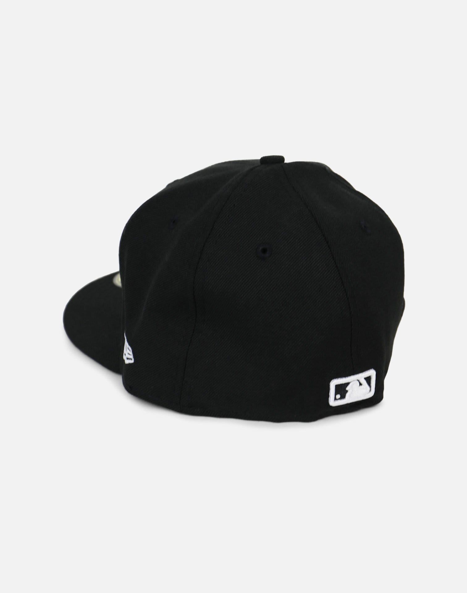 New Era Philadelphia Phillies Black Fitted Hat (Black)