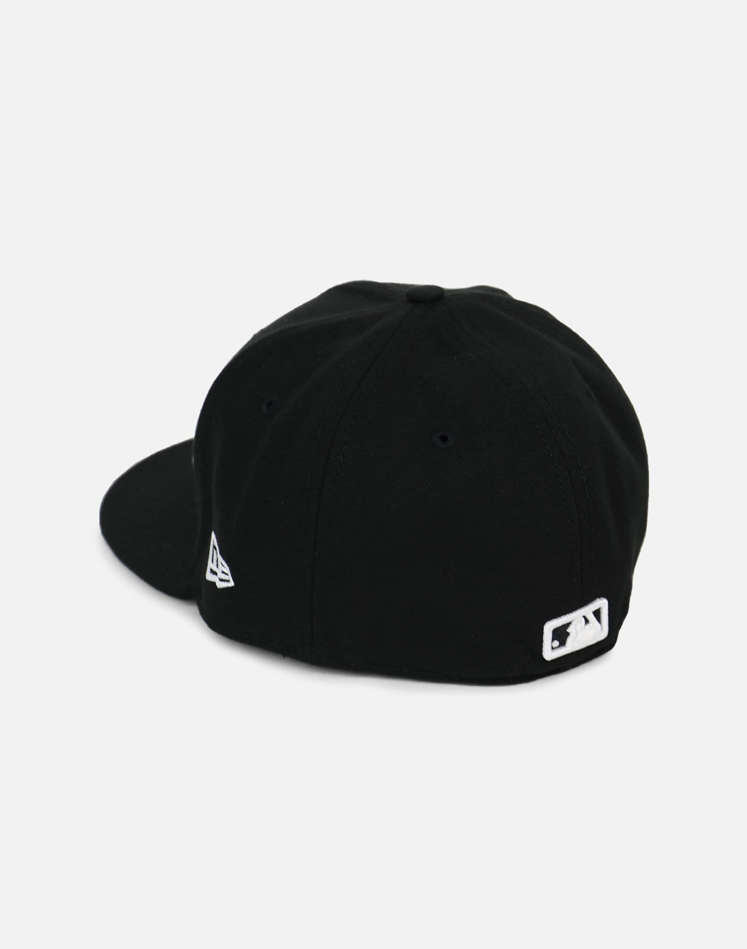New Era Cleveland Indians Black Fitted Hat (Black)