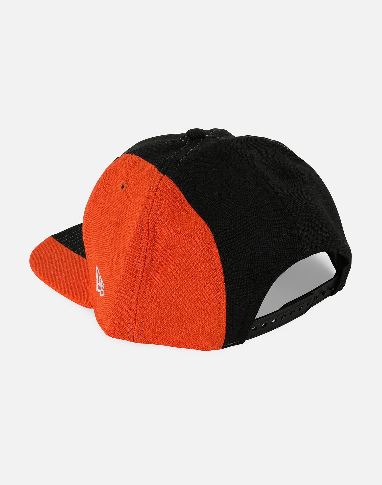 New Era Exclusive Customs NBA New York Knicks XL 2-Tone Logo Snapback Hat