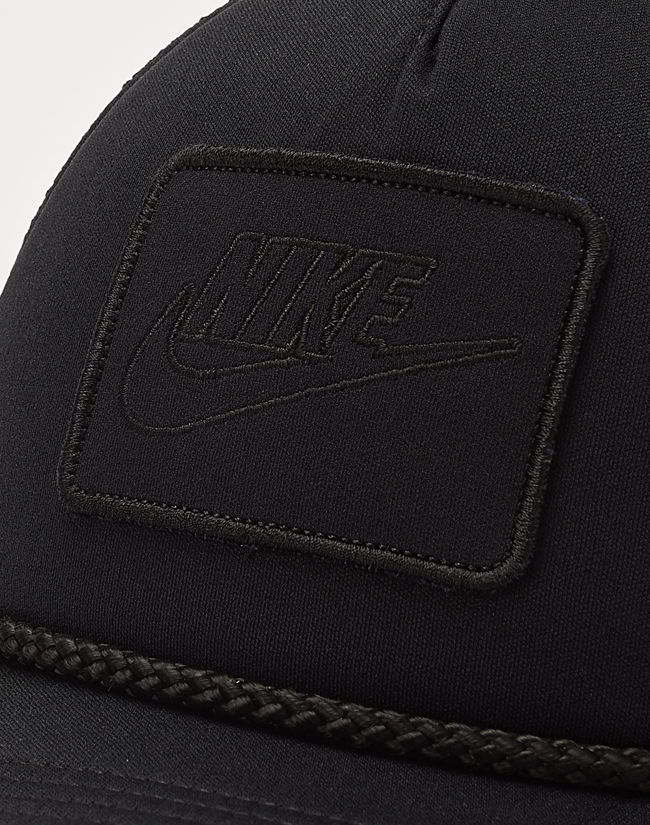 Nike Dri-FIT Rise Structured Trucker Hat â DTLR
