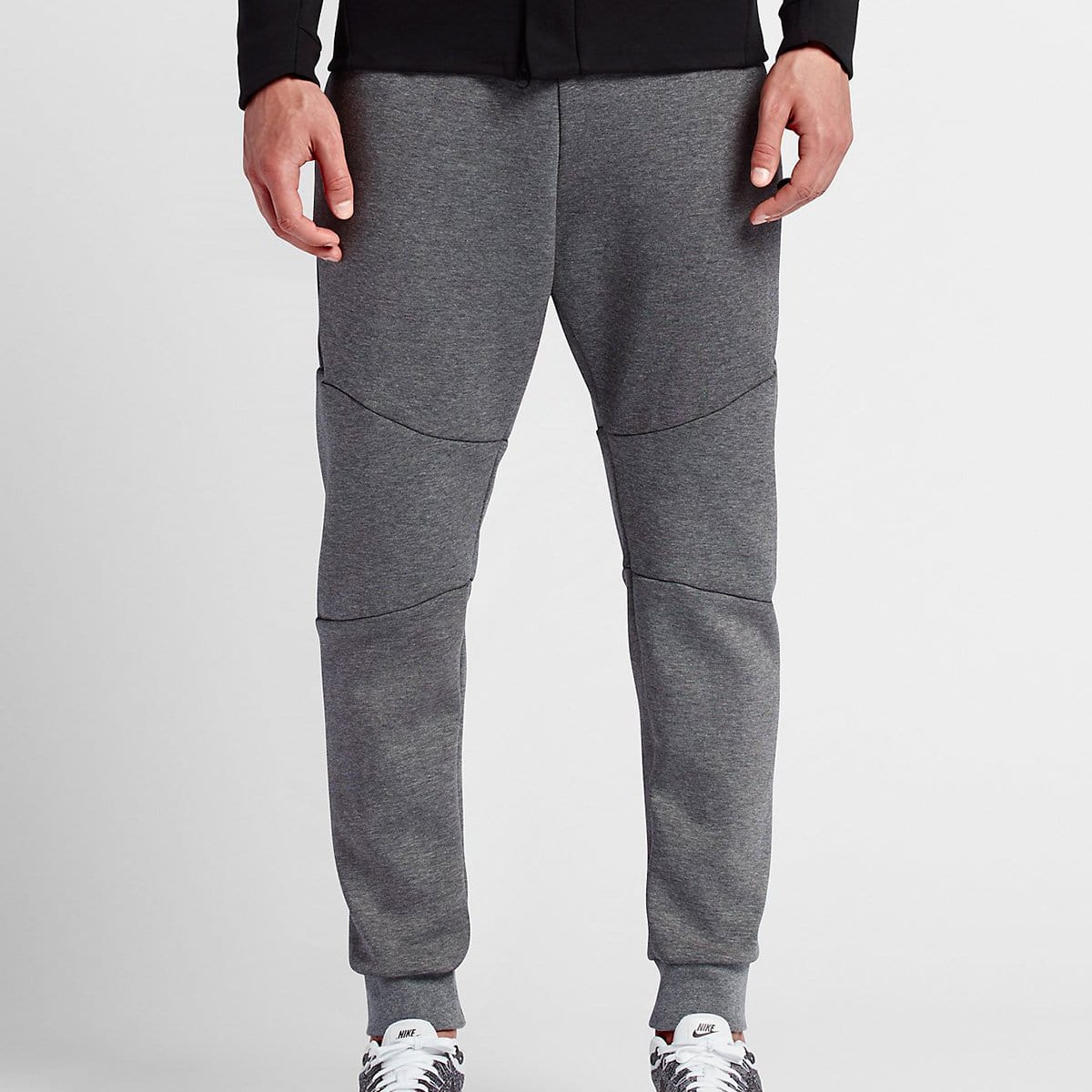 Nike Sportswear Tech Fleece Jogger (Carbon Heather/Cool Grey-Black)
