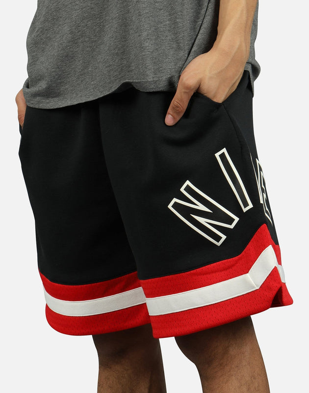 nsw nike air fleece shorts
