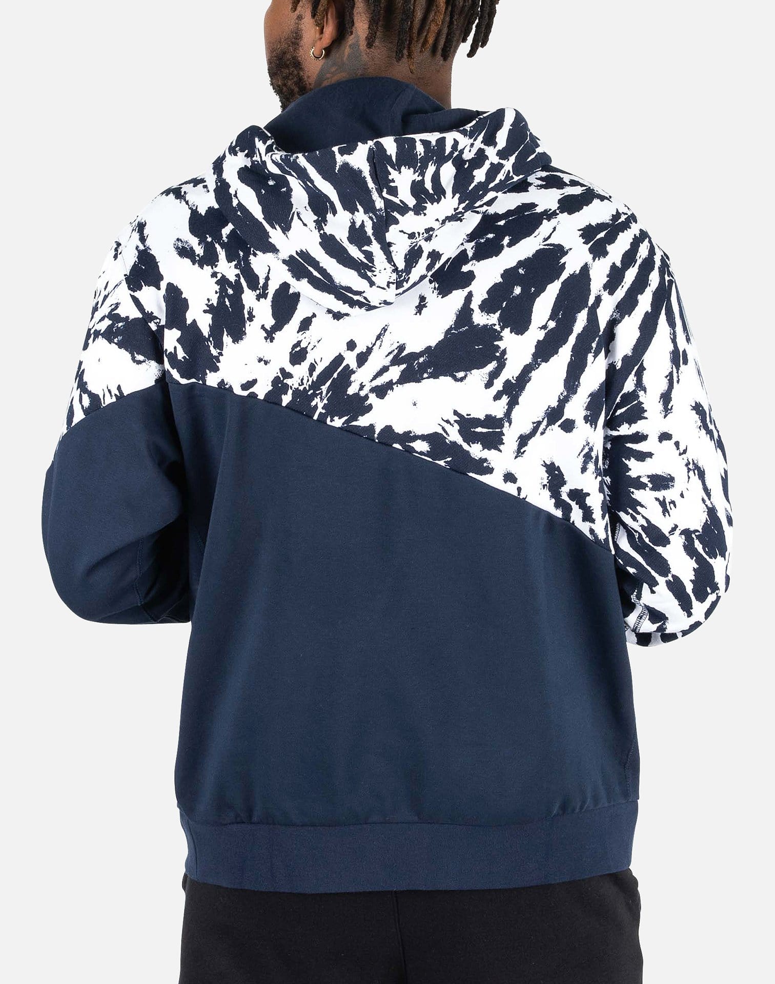 Photo of Nike THROWBACK BASKETBALL PULLOVER HOODIE