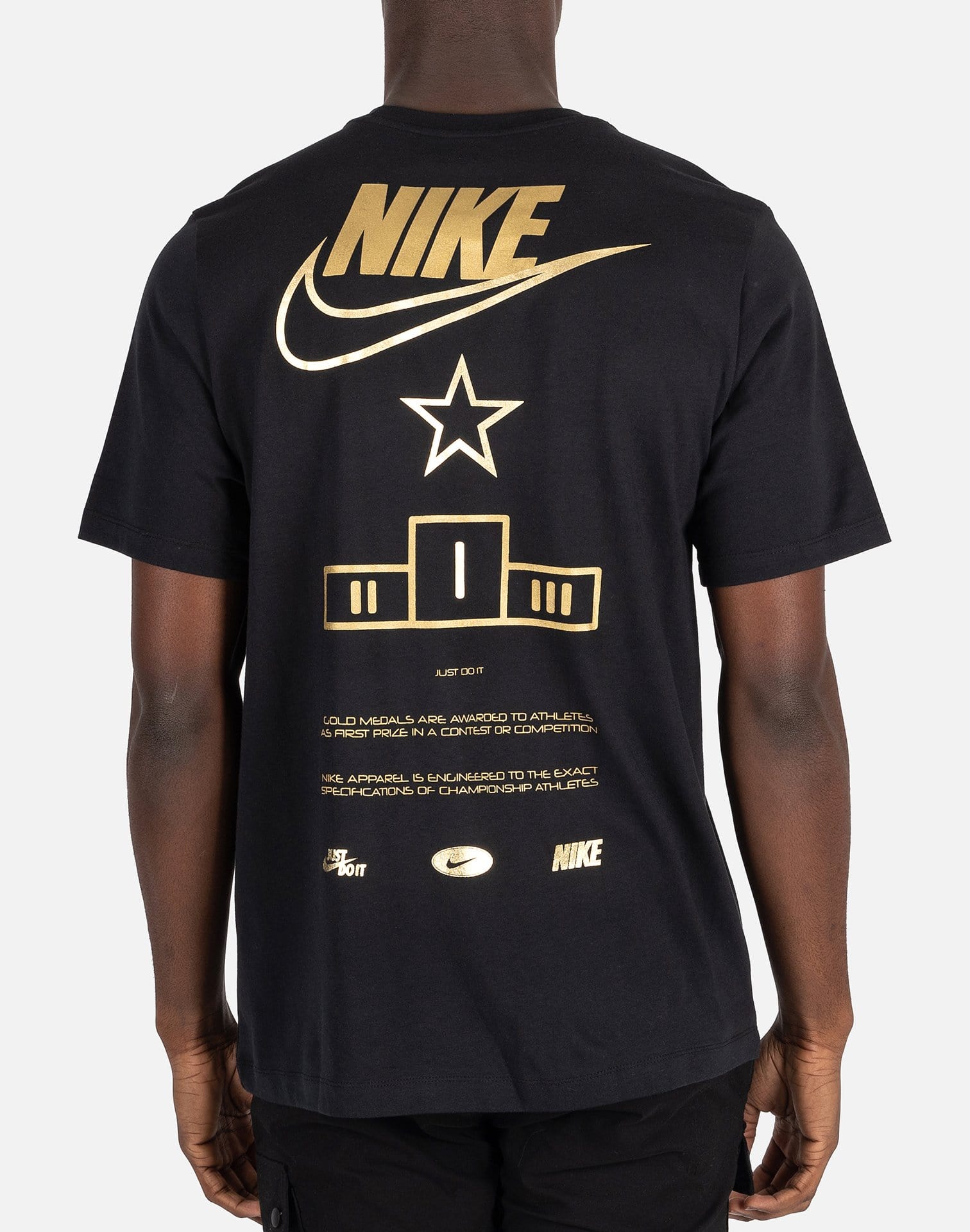 Nike NSW METALLIC TEE – DTLR