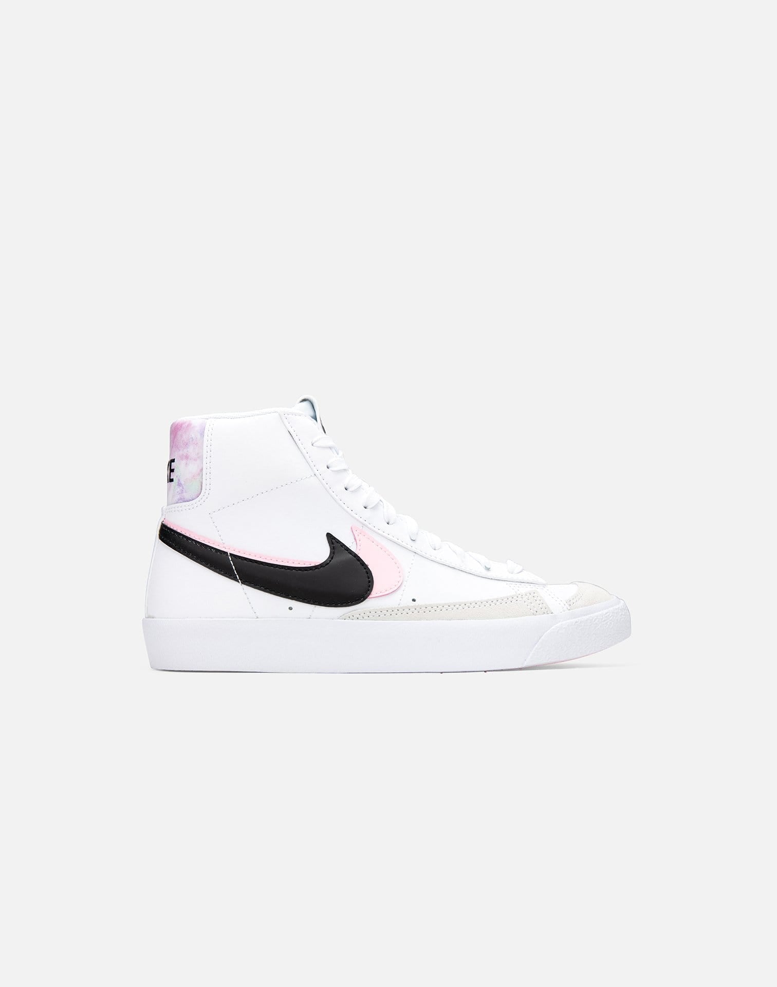 Photo of Nike BLAZER MID '77 SE GRADE-SCHOOL