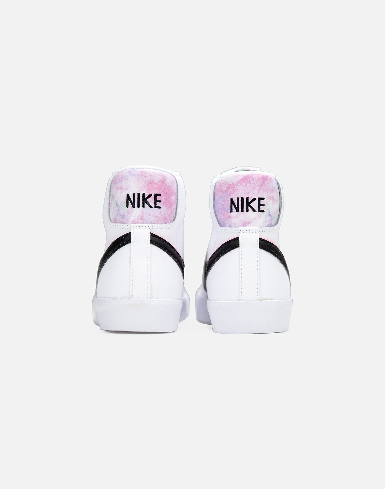 Photo of Nike BLAZER MID '77 SE GRADE-SCHOOL